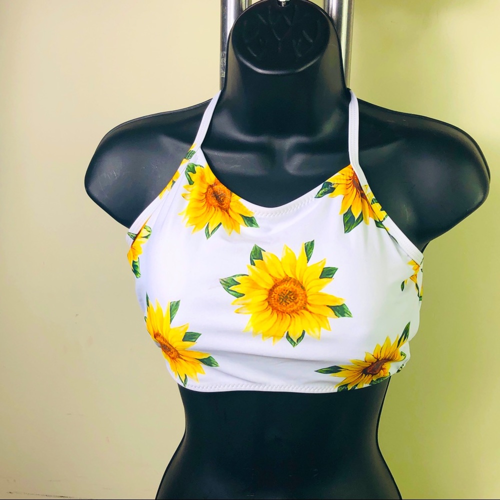 ZAFUL NEW Bikini Top, sunflowers print crisscross back closure - Picture 4 of 9